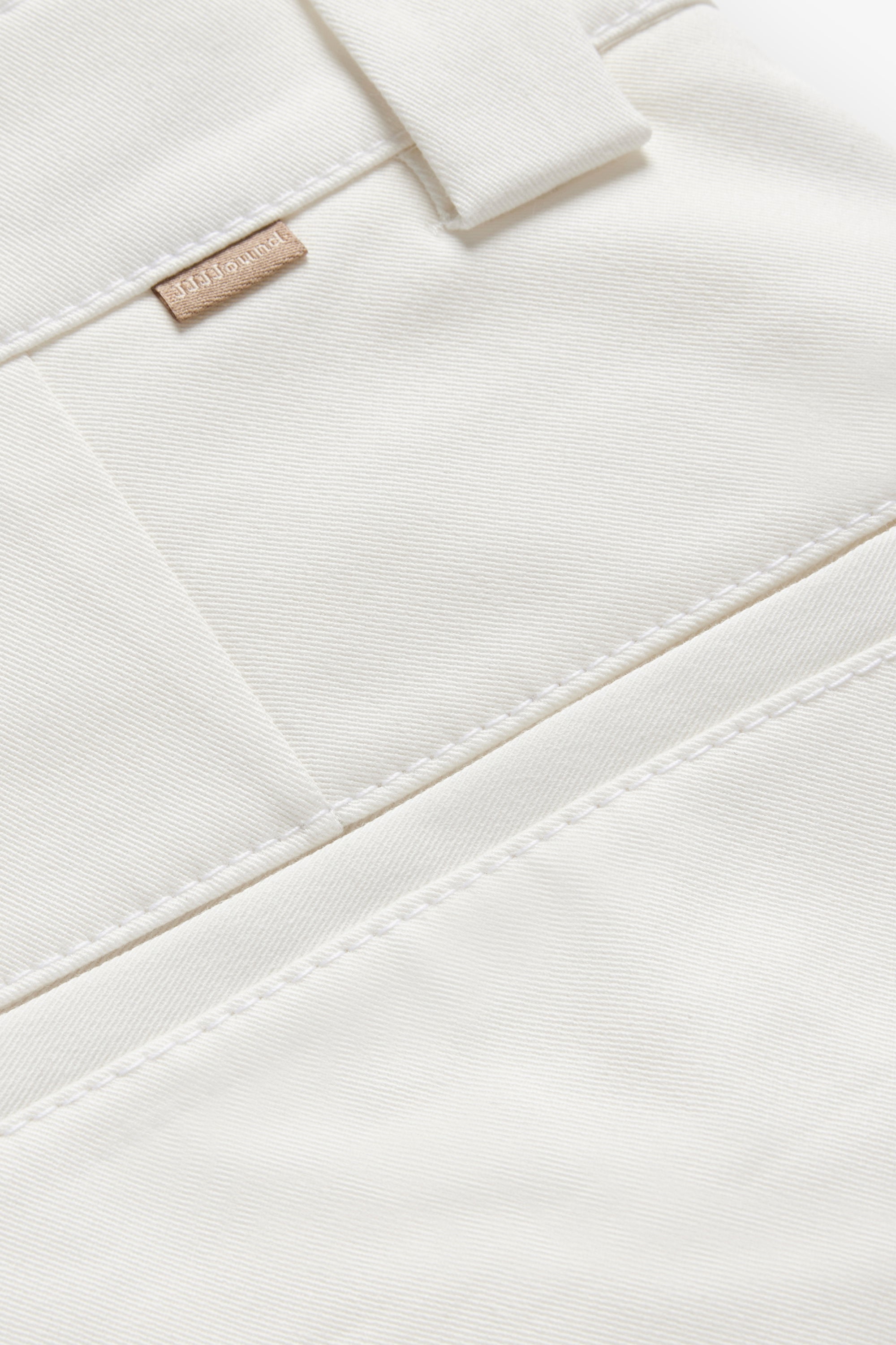 Relaxed Chino - Ivory