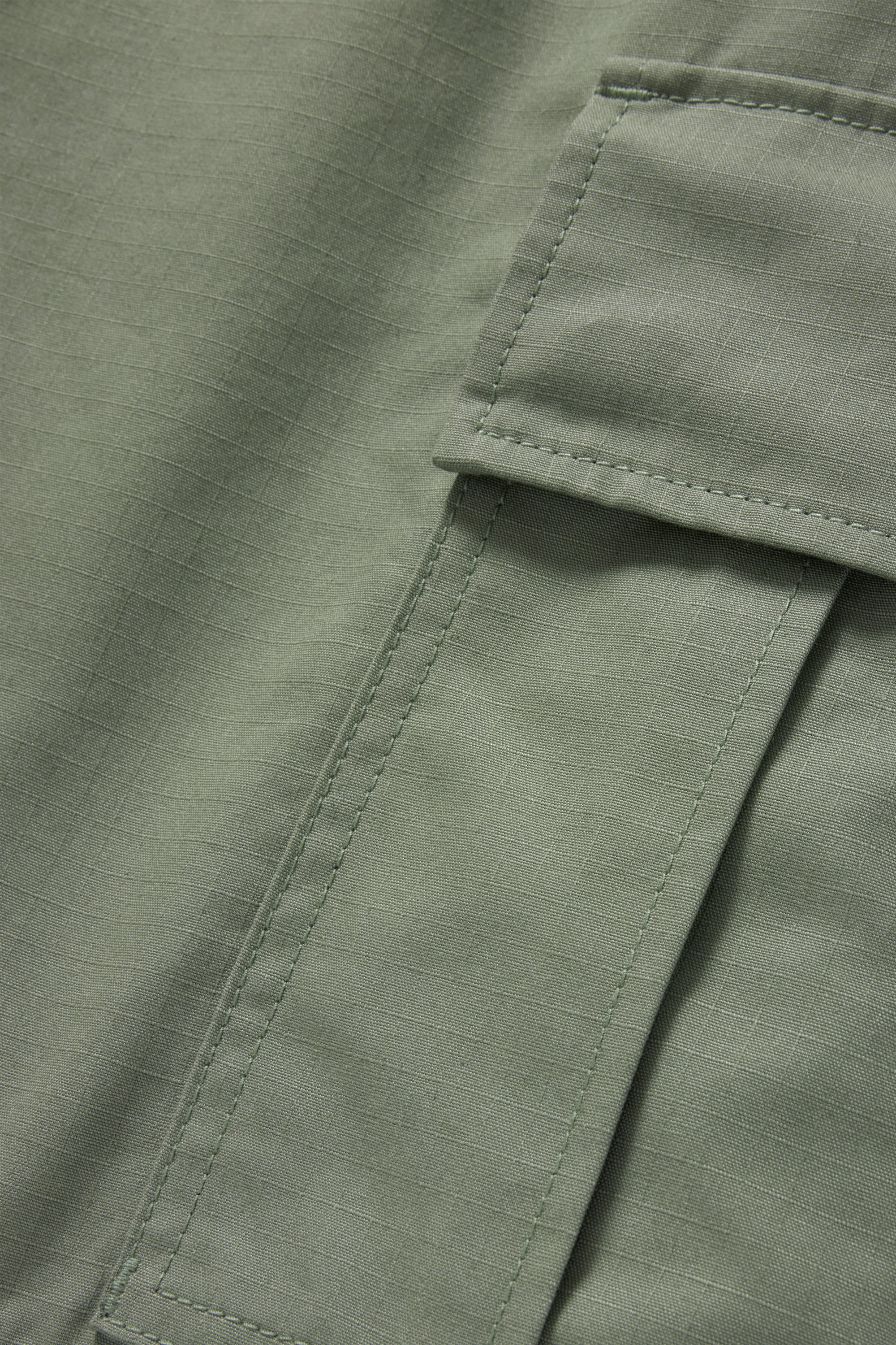 Lightweight Cargo Shorts - Light Olive